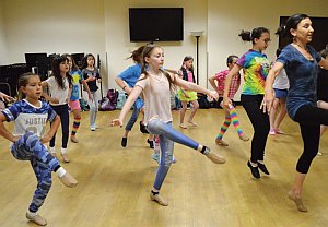 dance300-2.jpg